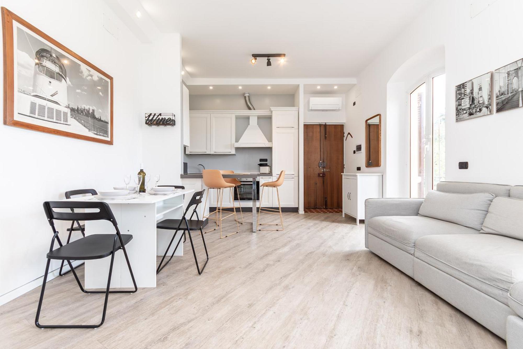 Spacious 3-Bedroom Apartment - 10 Min To City Center & 5 Min To Gaslini Hospital جنوة المظهر الخارجي الصورة
